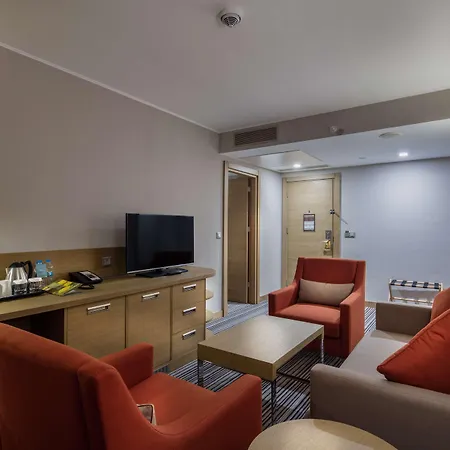 Hilton Garden 4*
