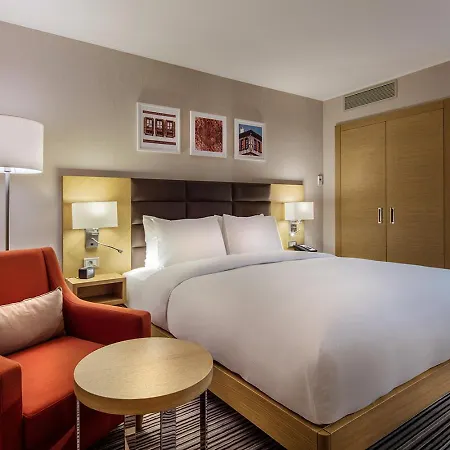 Hilton Garden 4*