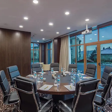 Hilton Garden 4*